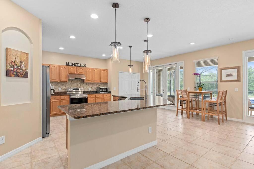 Lakeview W/8 Bedroom 5 Kingsuite 3 Miles To Disney Kissimmee Zewnętrze zdjęcie